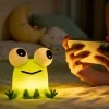 Lámpara nocturna para niños con forma de rana, lámpara de noche de silicona suave con 3 niveles de brillo, temporizador y recarga por USB – Luz cálida ideal para leer en el dormitorio del bebé, fiestas y regalos 3