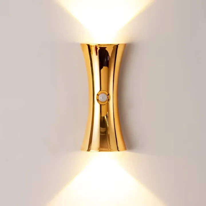Dorado / Modelo de carga por inducción