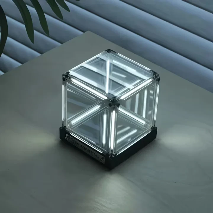无限镜像立方体LED灯 触控USB氛围光 隧道效果 适用于游戏桌赛博朋克装饰